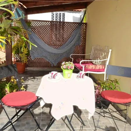House With One Bedroom In With Wonderful Sea View Enclosed Garden And Wifi Σπίτι διακοπών *