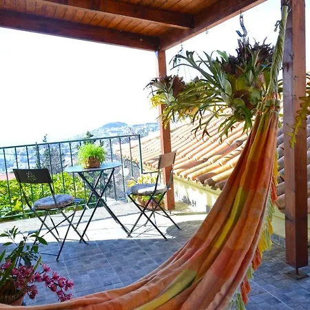 別荘 House With One Bedroom In With Wonderful Sea View Enclosed Garden And Wifi フンシャル